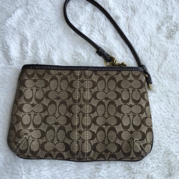 Coach Signature Canvas wristlet - Picture 2 of 8
